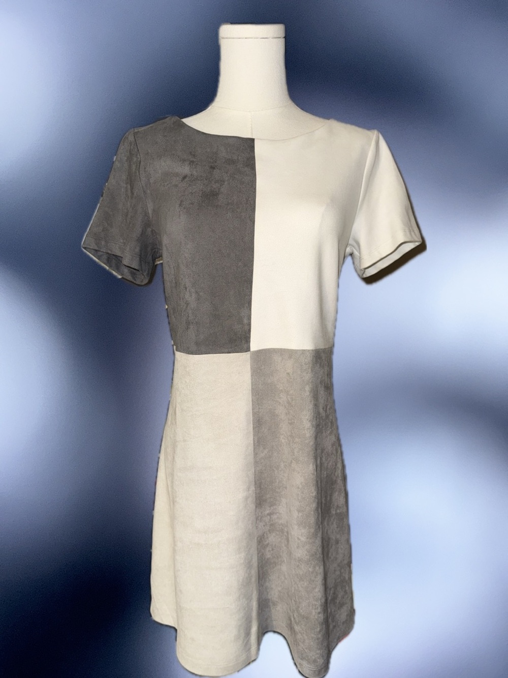 JB by Julie Brown Gray & White Colorblock Mini Dress